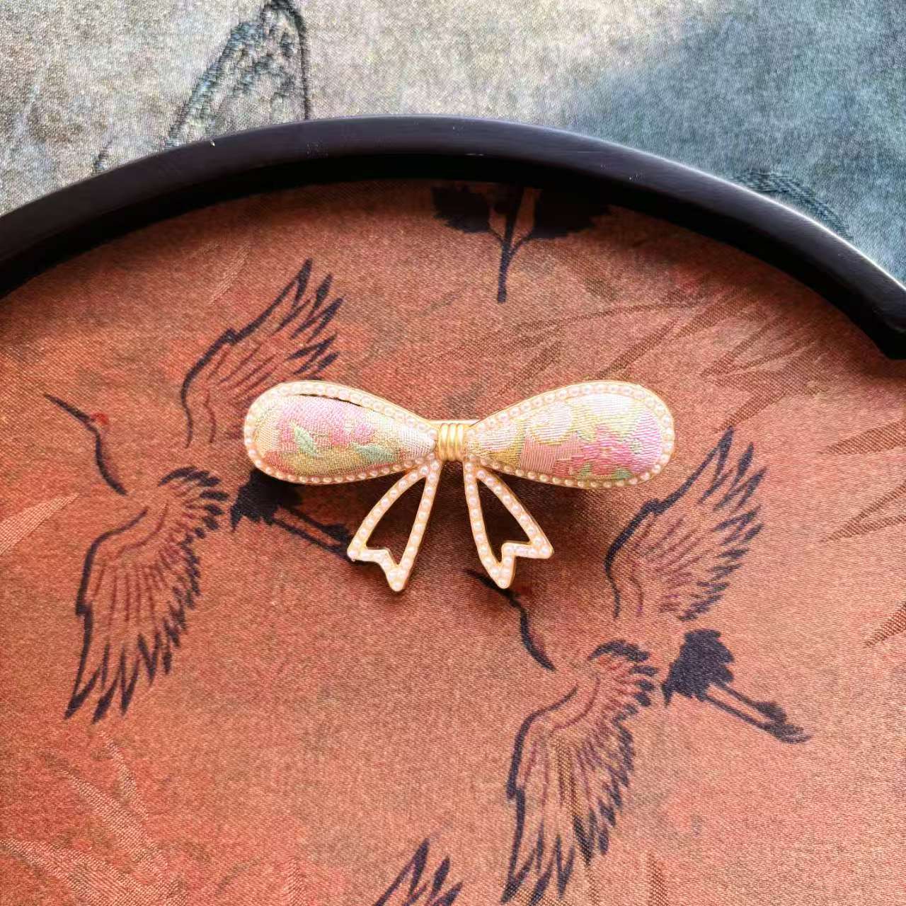 Hair Clip : Hidden Blossom