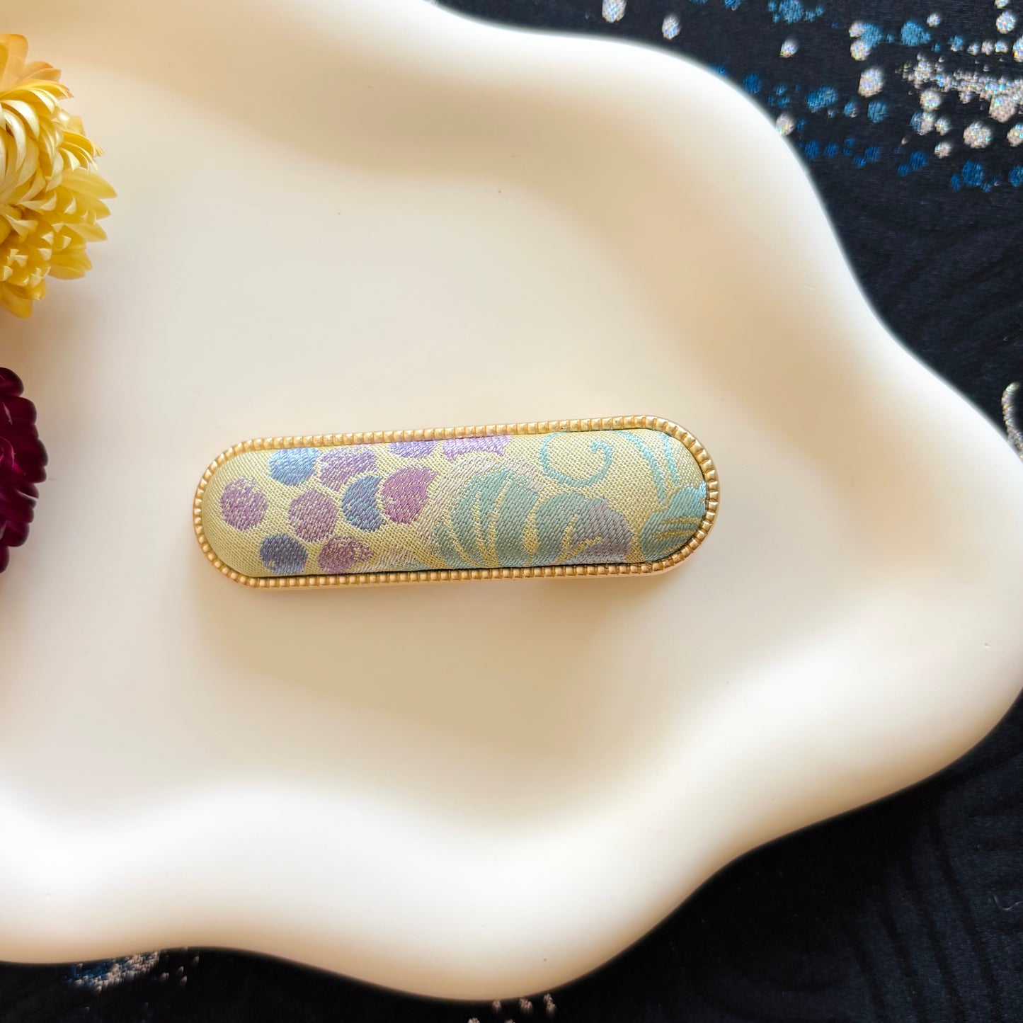 Biscuit Bar Hair Clip