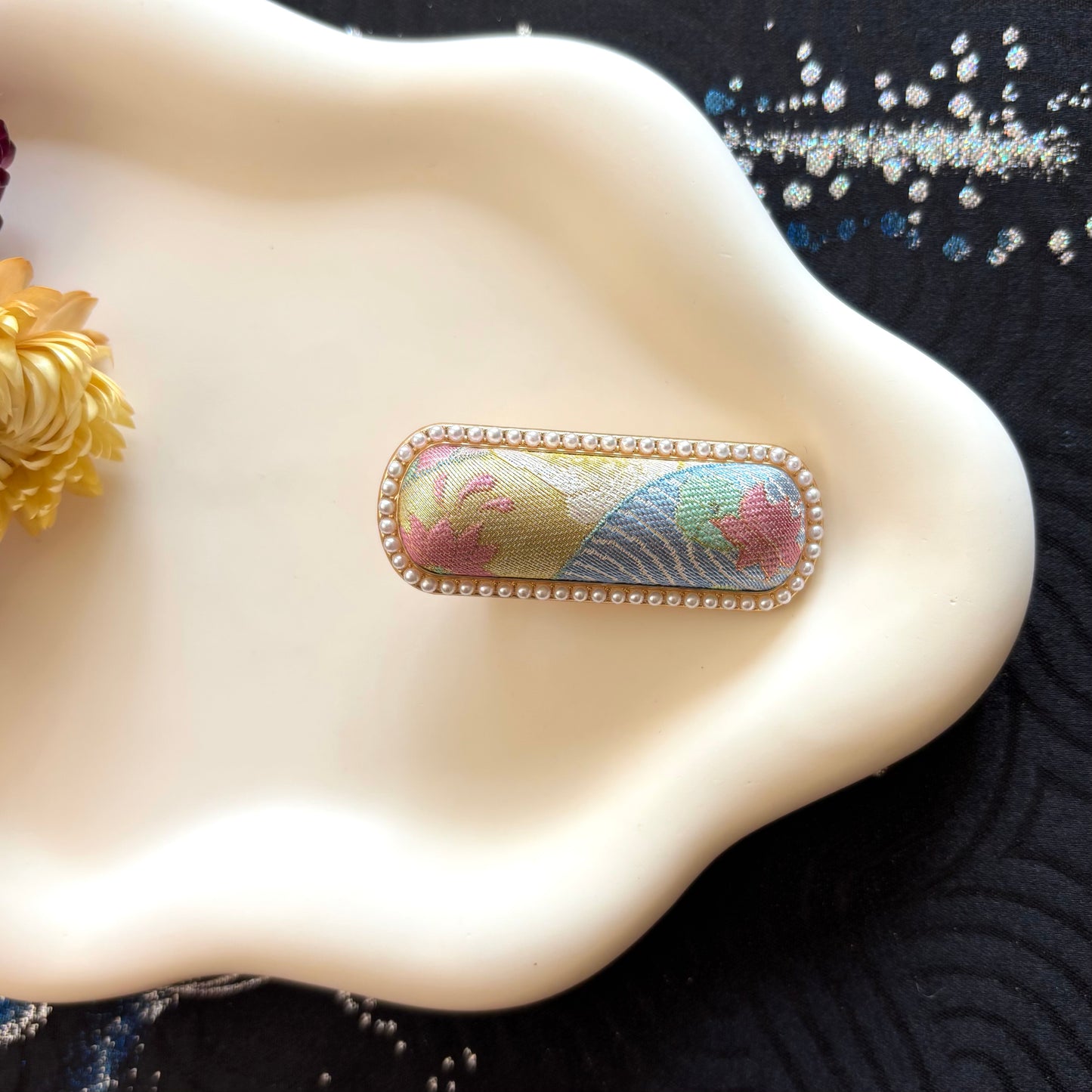 Hair Clip : Hidden Blossom