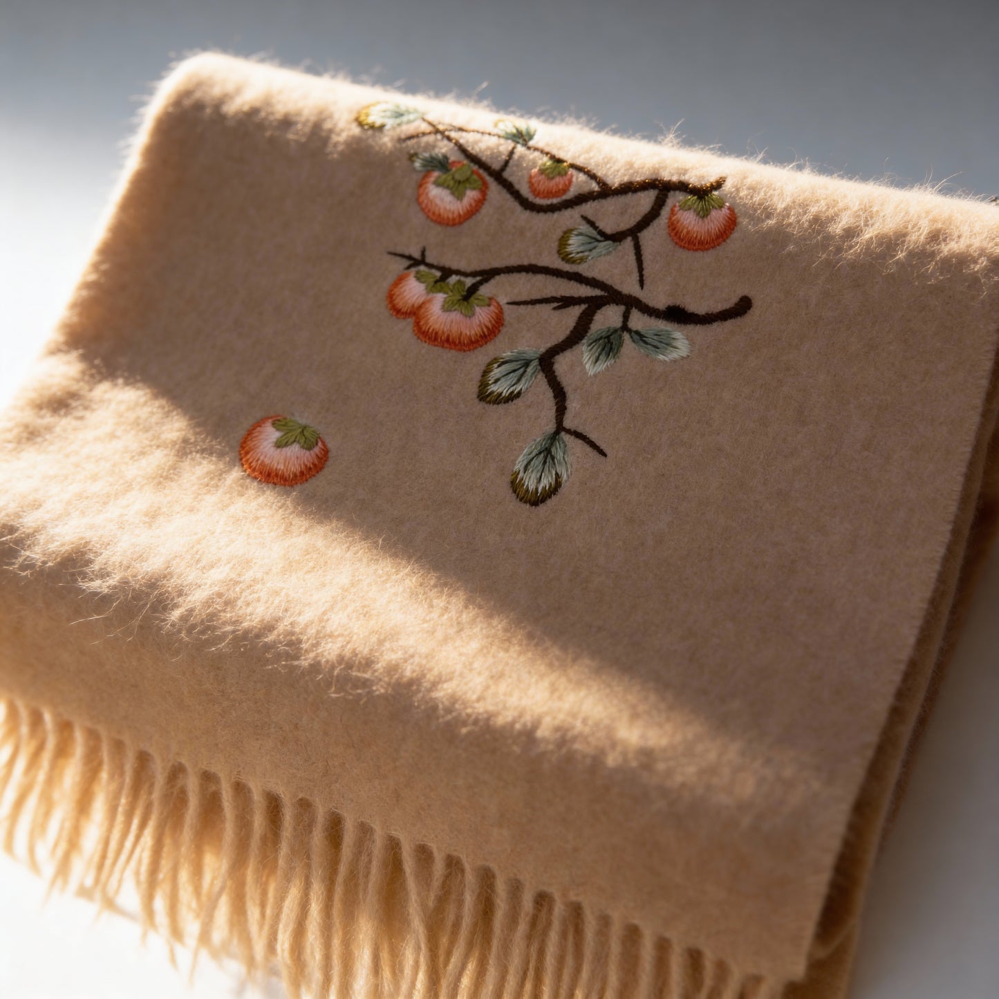 100% Cashmere Scarf with Su Embroidery : Everything as you wish